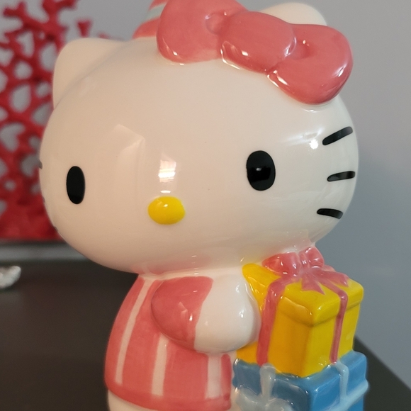 Hello Kitty Happy Birthday Party Bluesky Clayworks 7" Ceramic Brand New - Picture 2 of 6